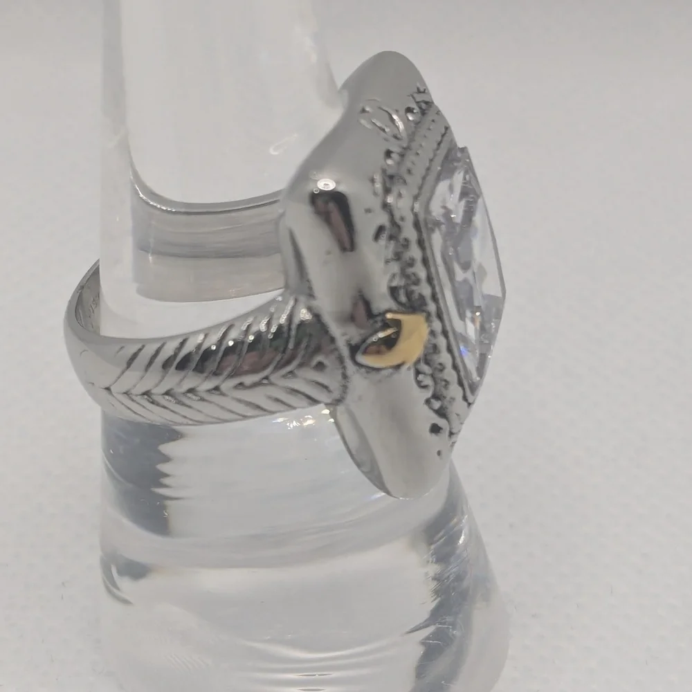 CZ DIAMOND RING - Picture 8 of 10